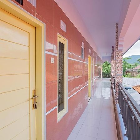 Hotel Reddoorz Syariah @ Tambak Mekar Street Subang Djalantjagak Exteriér fotografie